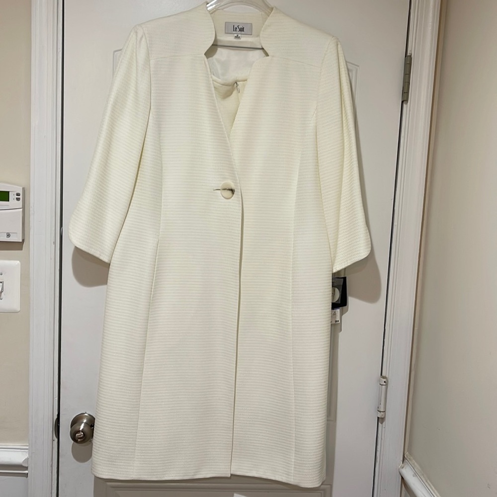 Le Suit 2-Piece Lined Coat and Matching Skirt Set